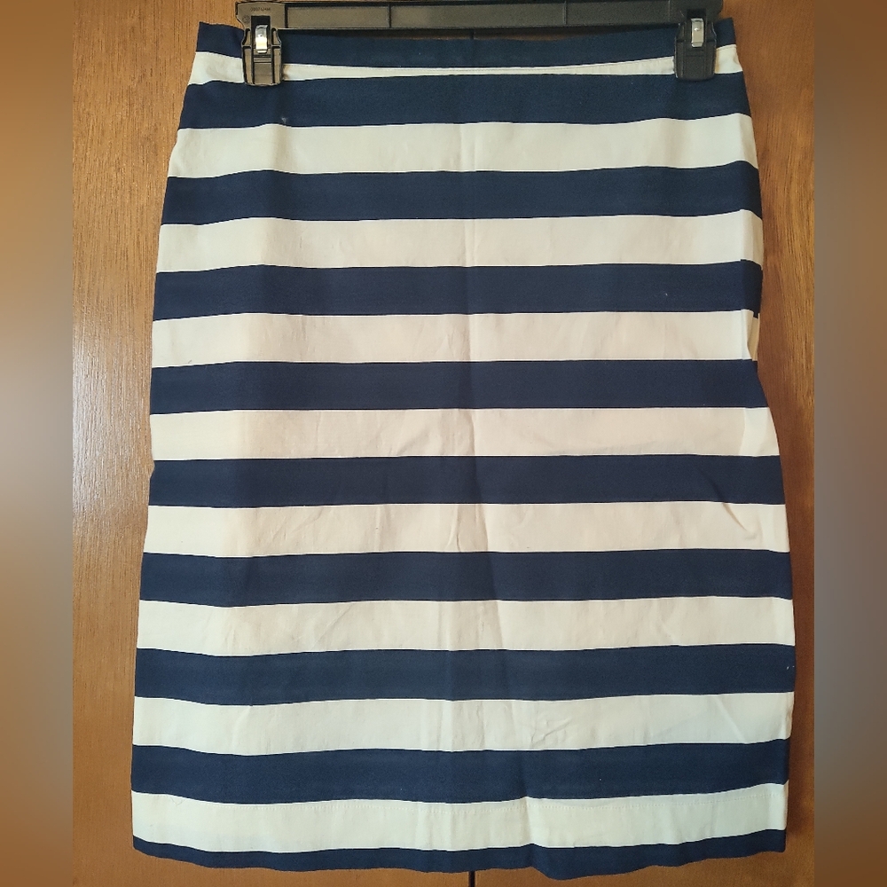 Downeast Women's Midi Navy/Cream Striped Skirt Size M